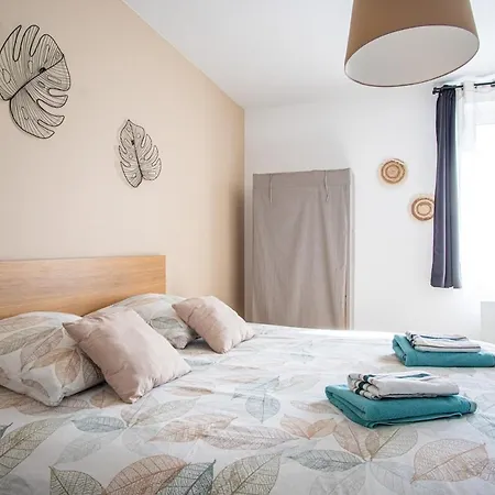 Maison De Pêcheur - L'oiseau Bleu * Étretat