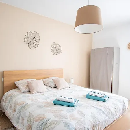 Maison De Pecheur - L'oiseau Bleu